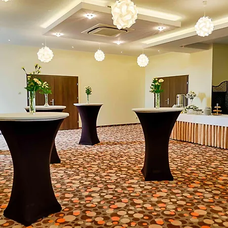 Czardasz & Wellness Hotel 4*