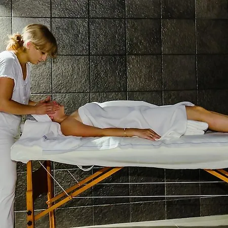 查尔达施spa及康体酒店 普沃茨克